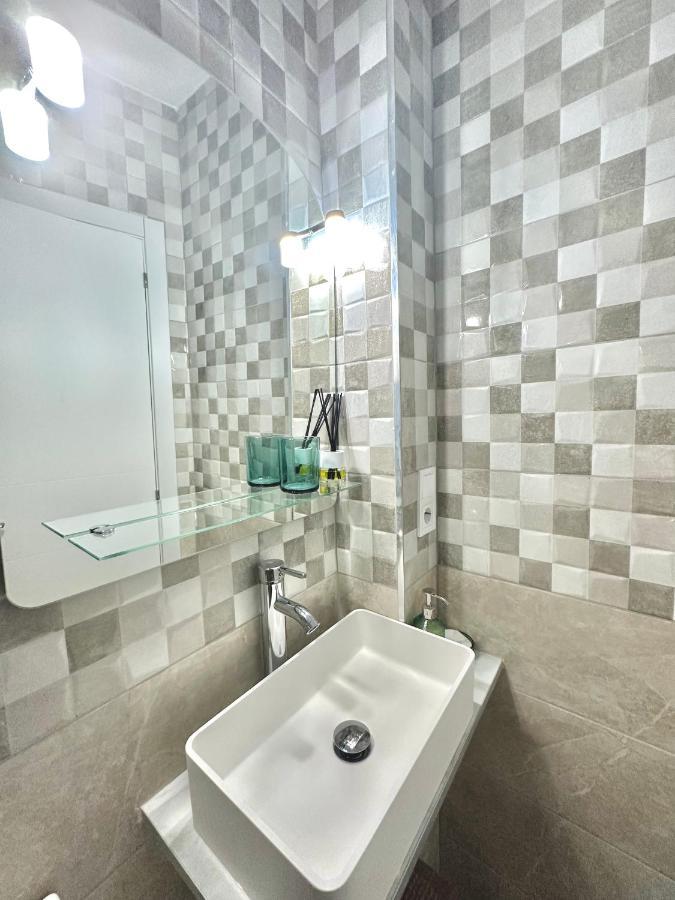 Sol Apartamentos Malaga Centro Ngoại thất bức ảnh